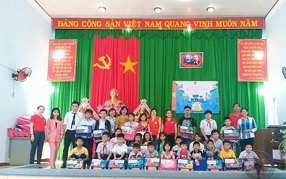 2019-trao60hocbongBigC-011982019.jpg