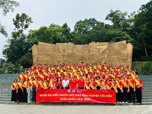 tin tôn vinh cc.jpg